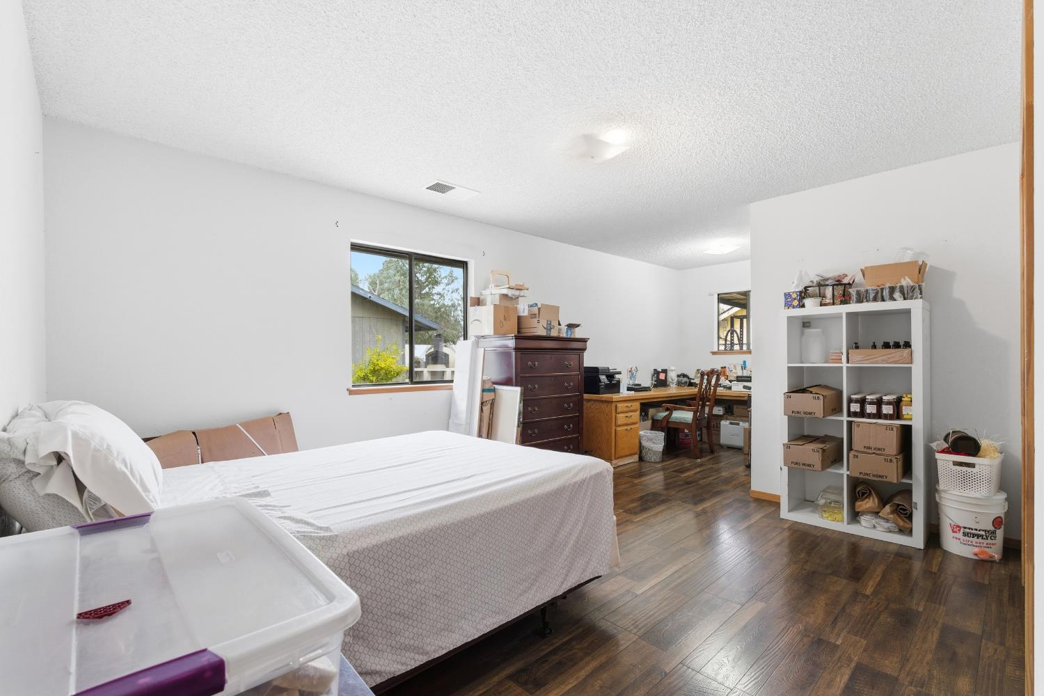 12126 Topper Rd, Madera, CA 93636