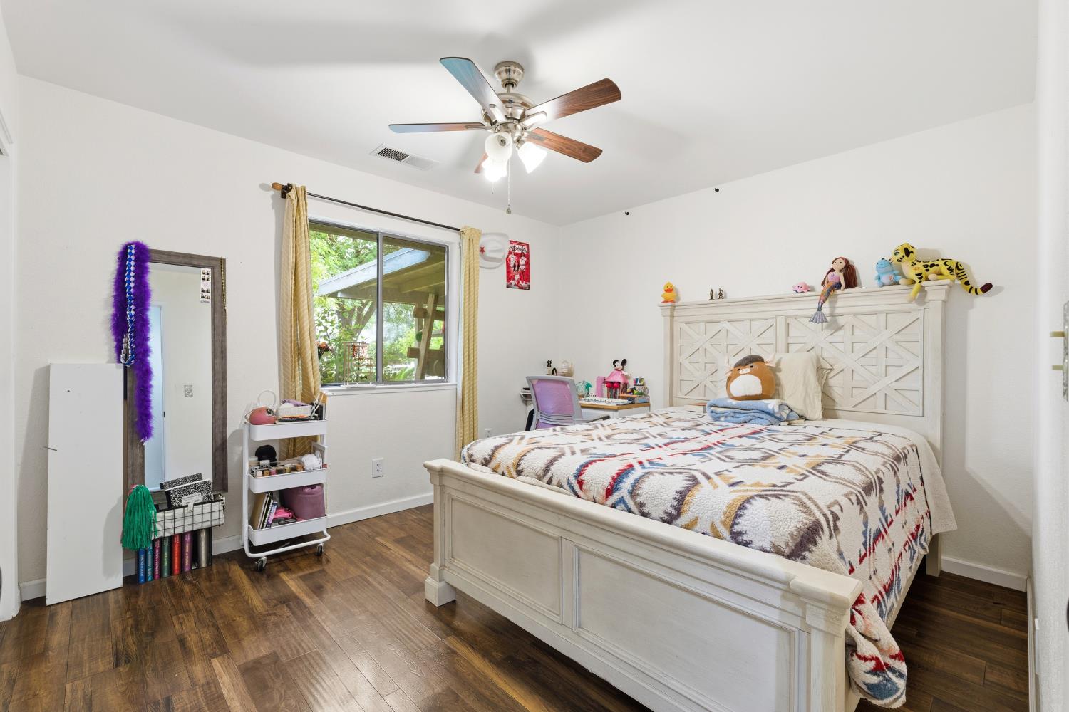 12126 Topper Rd, Madera, CA 93636