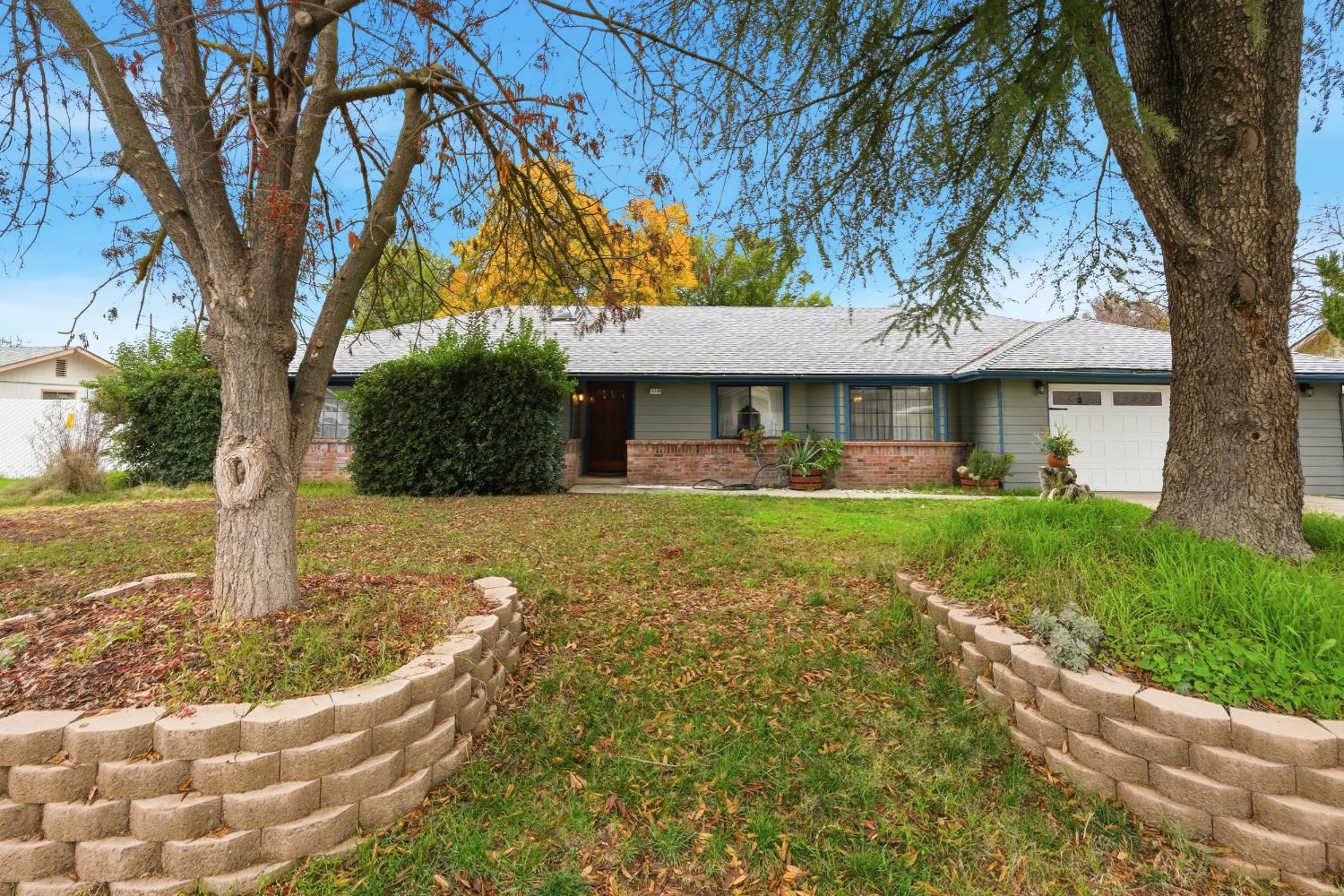 12126 Topper Rd, Madera, CA 93636