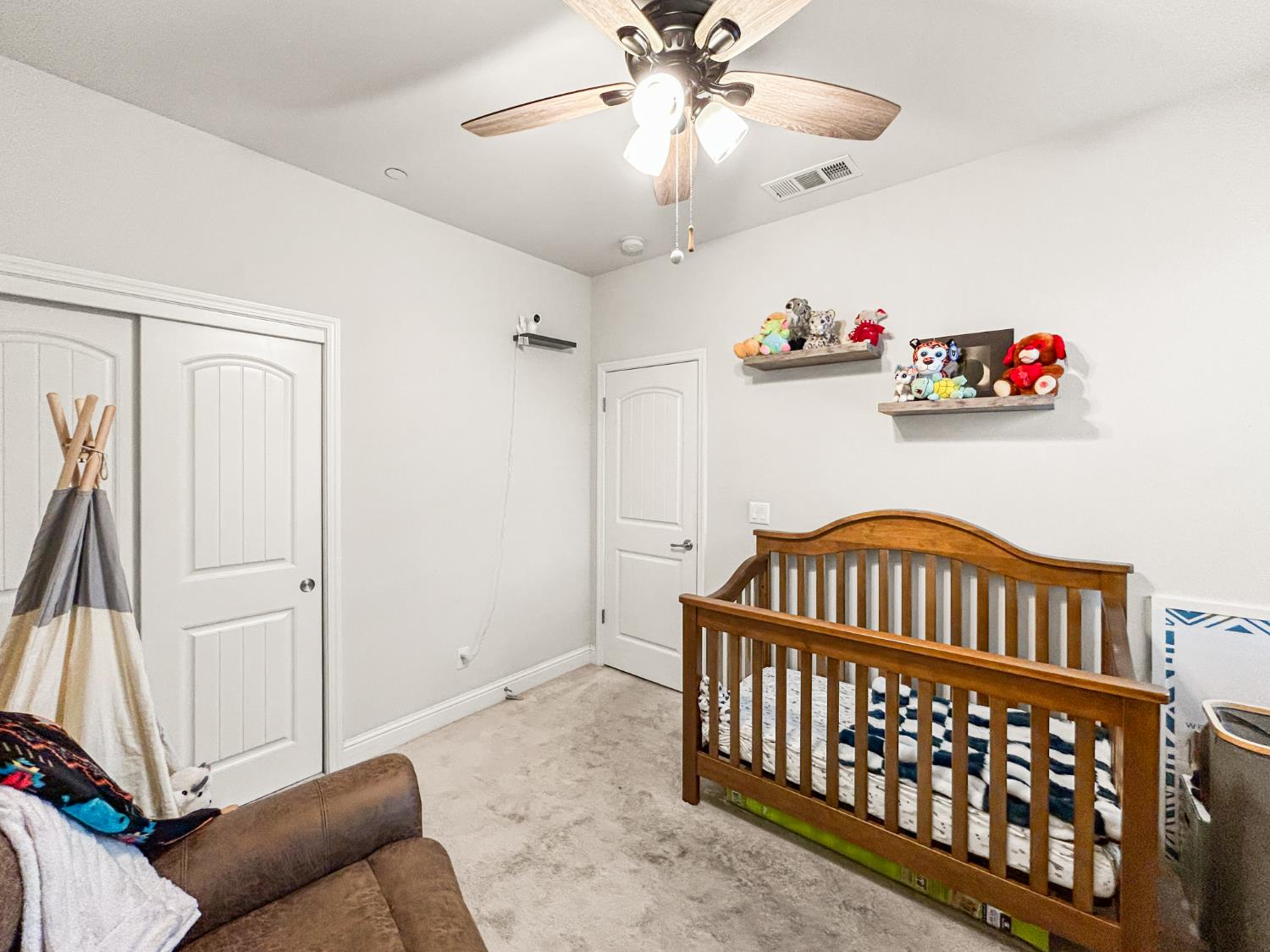 2709 Pontiac Ave, Clovis, CA 93611