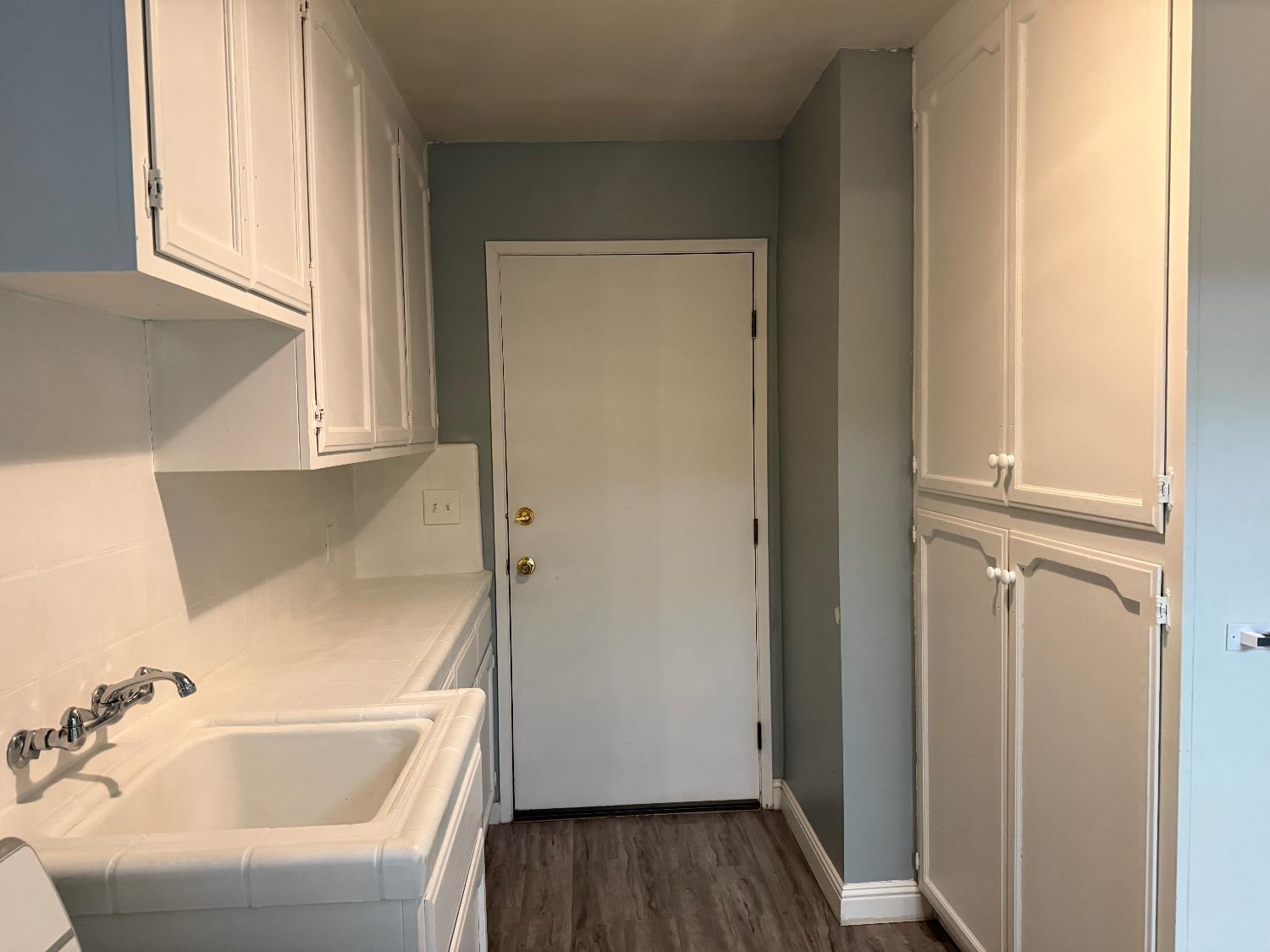 256 W Durian Ave, Coalinga, CA 93210