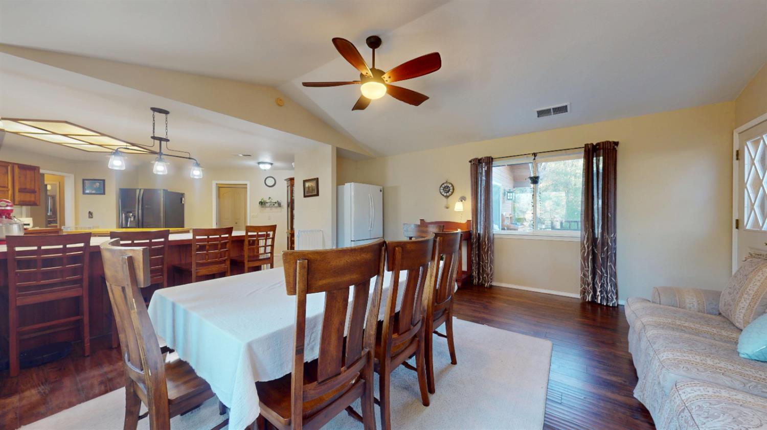 56261 Manzanita Lake Dr, North Fork, CA 93643