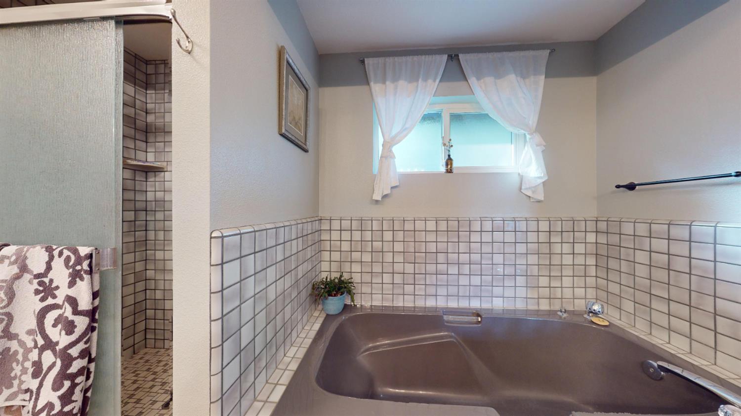 56261 Manzanita Lake Dr, North Fork, CA 93643