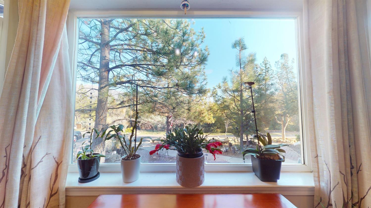 56261 Manzanita Lake Dr, North Fork, CA 93643