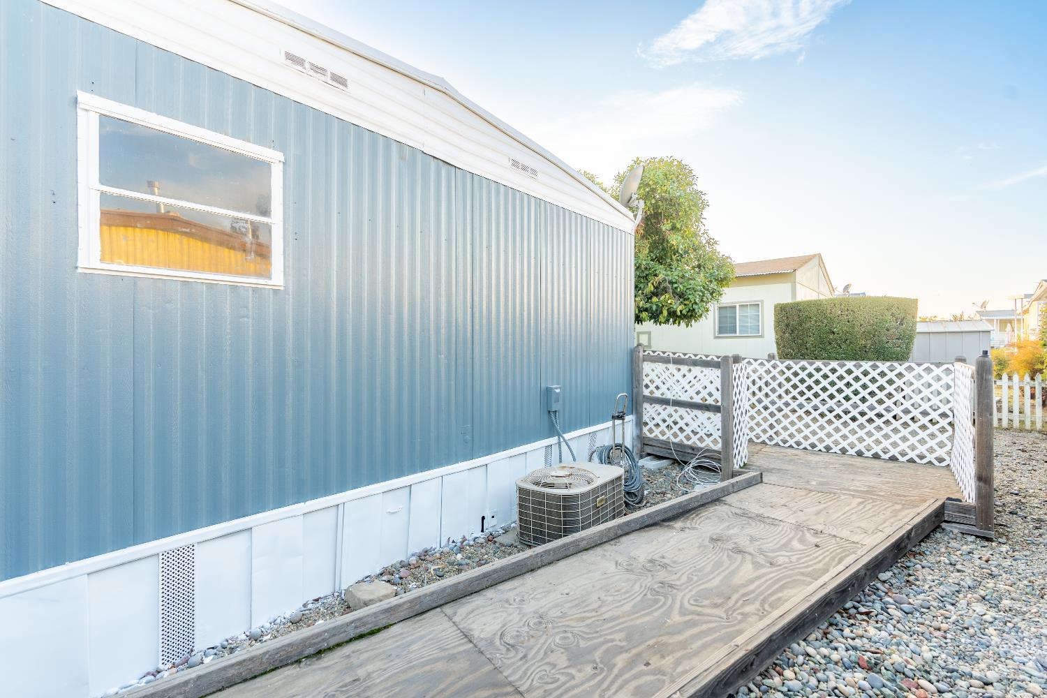 105 W Herndon Ave #112, Pinedale, CA 93650