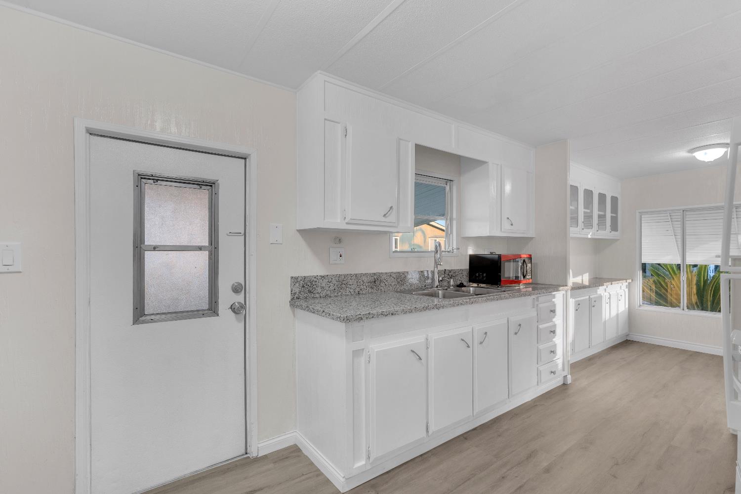 105 W Herndon Ave #112, Pinedale, CA 93650