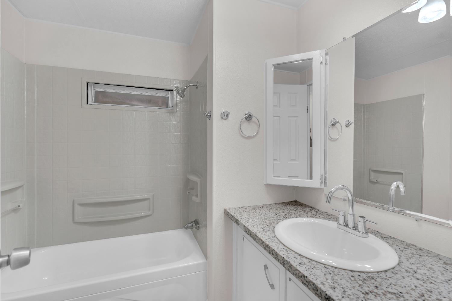 105 W Herndon Ave #112, Pinedale, CA 93650