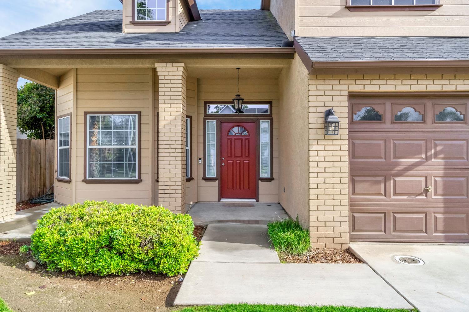 7164 N Mitre Ave, Fresno, CA 93722