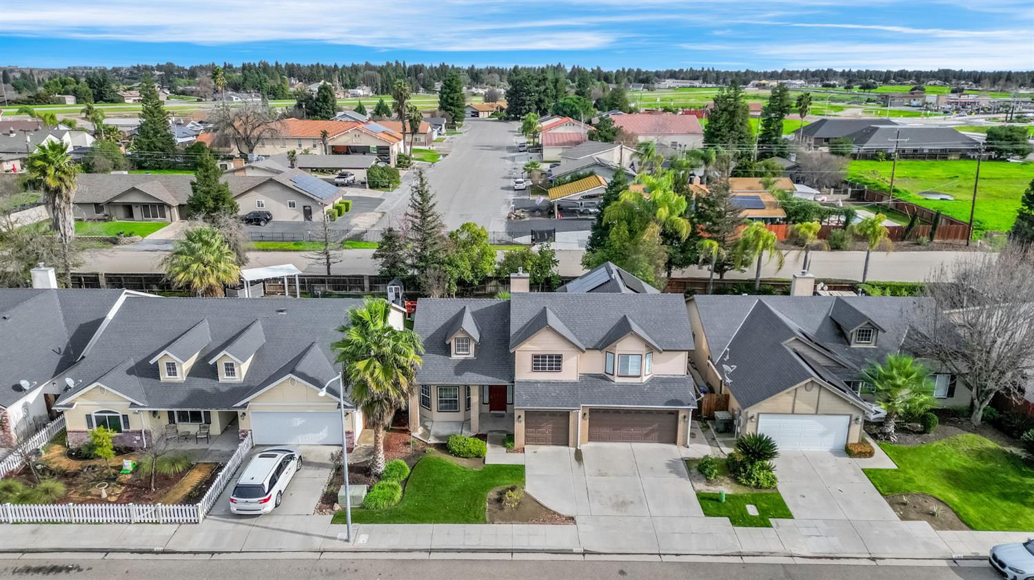 7164 N Mitre Ave, Fresno, CA 93722