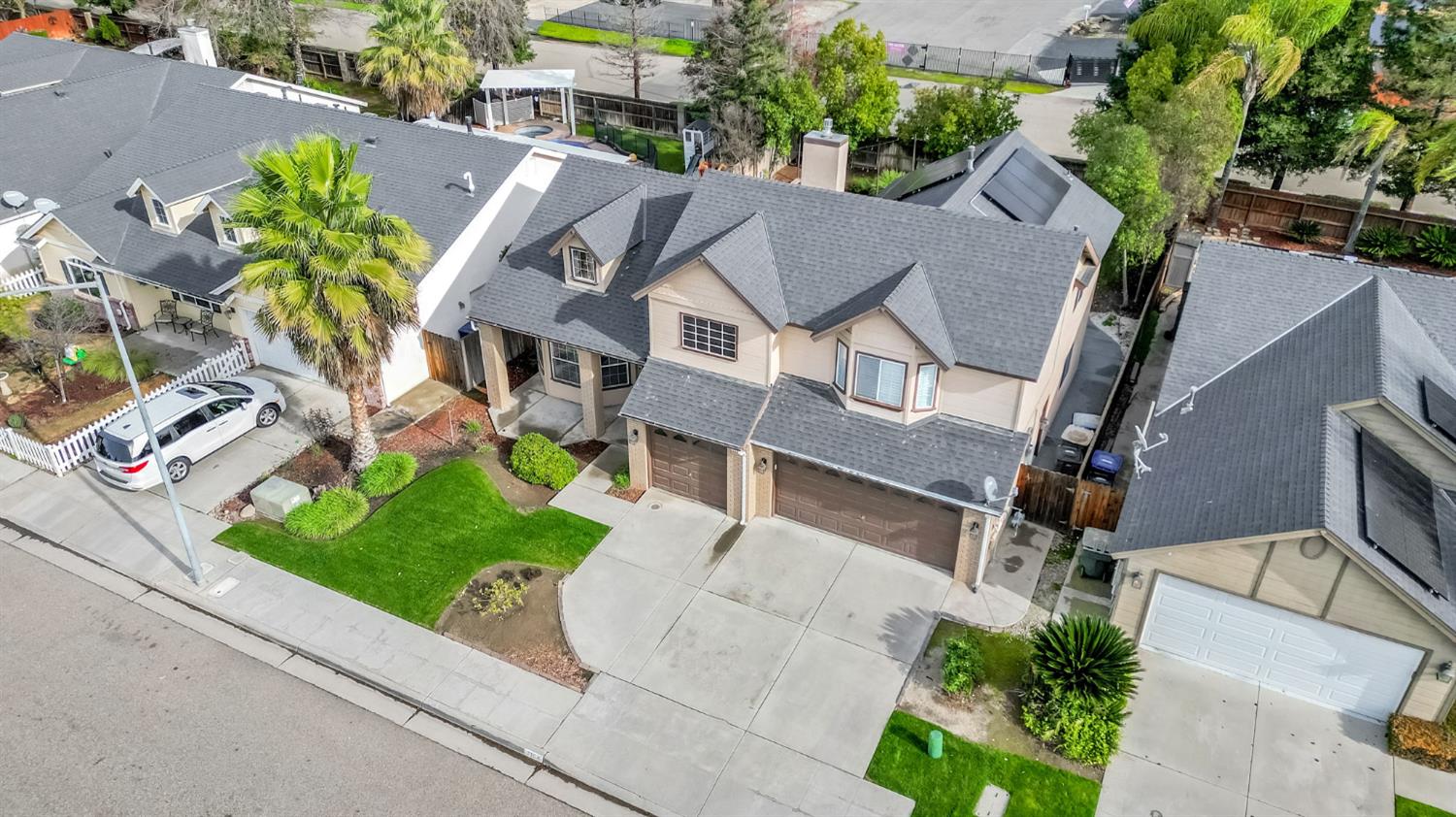 7164 N Mitre Ave, Fresno, CA 93722