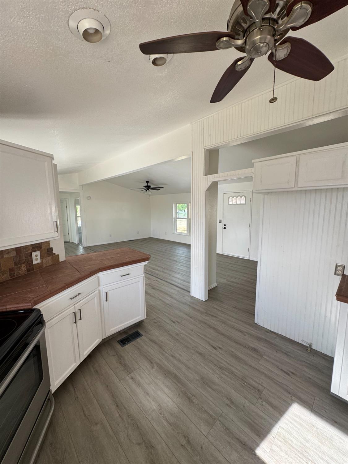 28640 Ward St, Madera, CA 93638