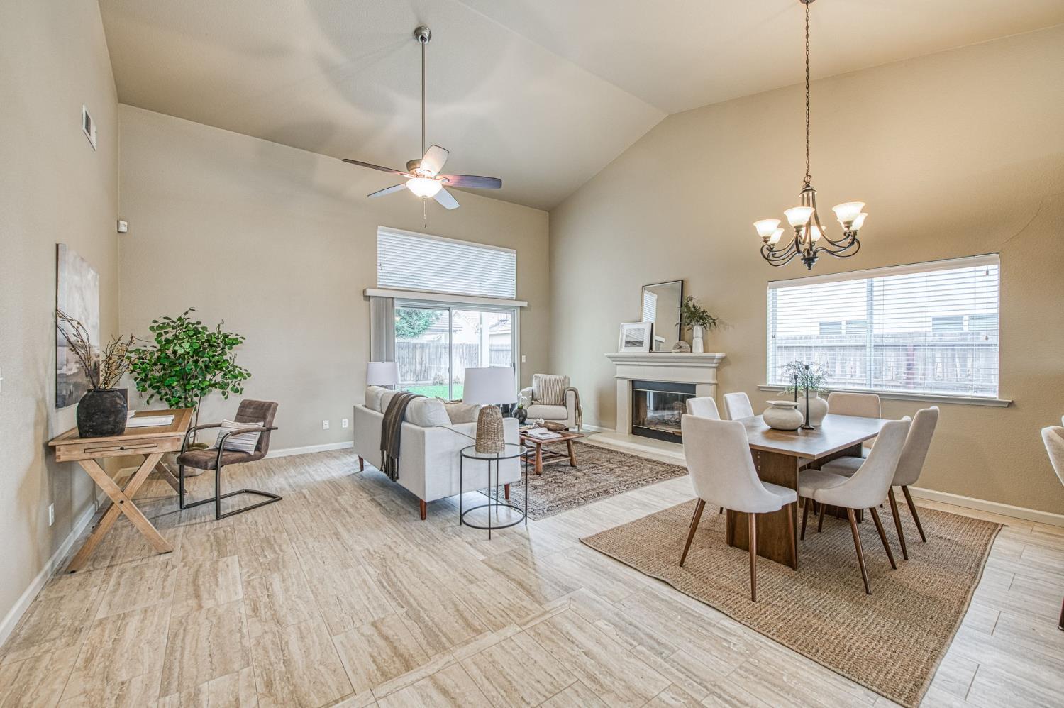 731 Hanson Ave, Clovis, CA 93611