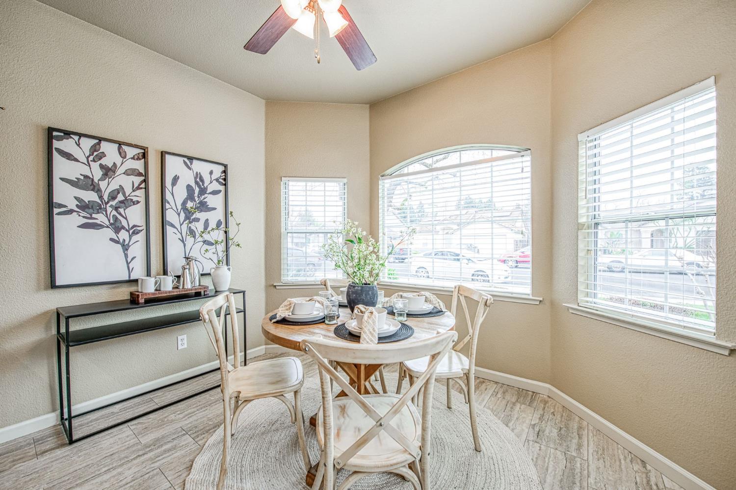 731 Hanson Ave, Clovis, CA 93611