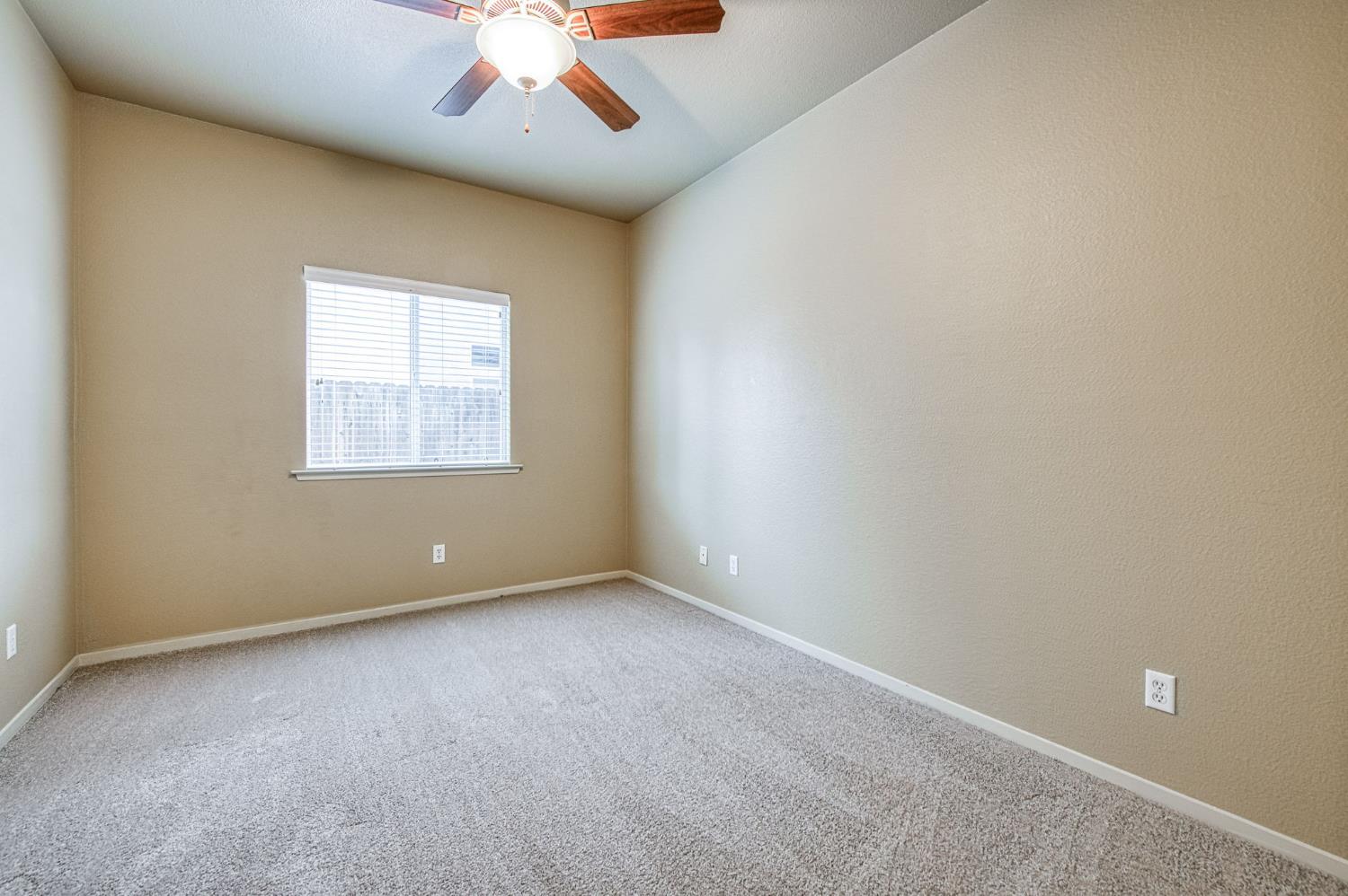 731 Hanson Ave, Clovis, CA 93611