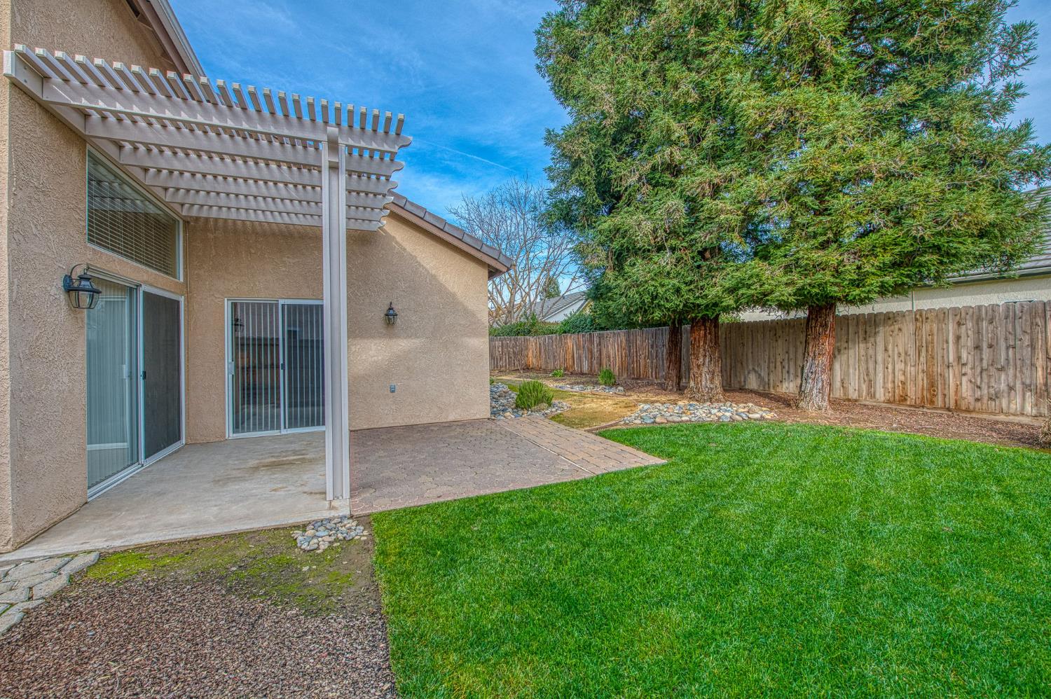 731 Hanson Ave, Clovis, CA 93611