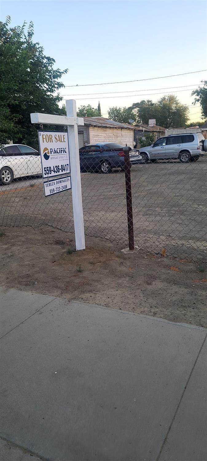 0 000 E Whitney St E, Avenal, CA 93204