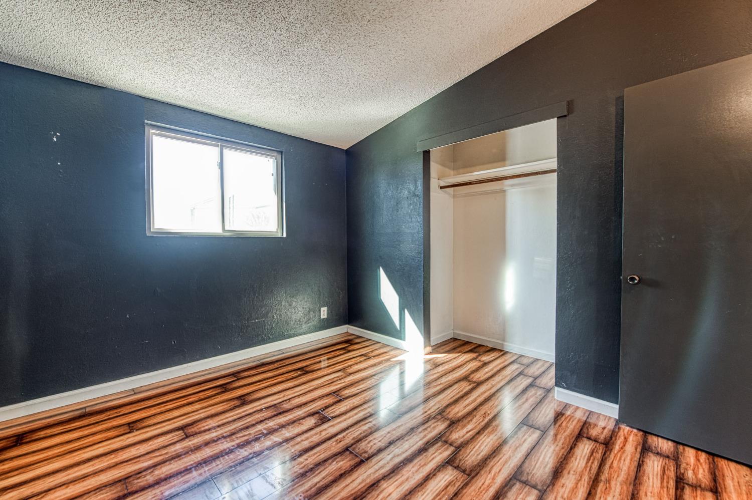 145 Rall Ave, Clovis, CA 93612