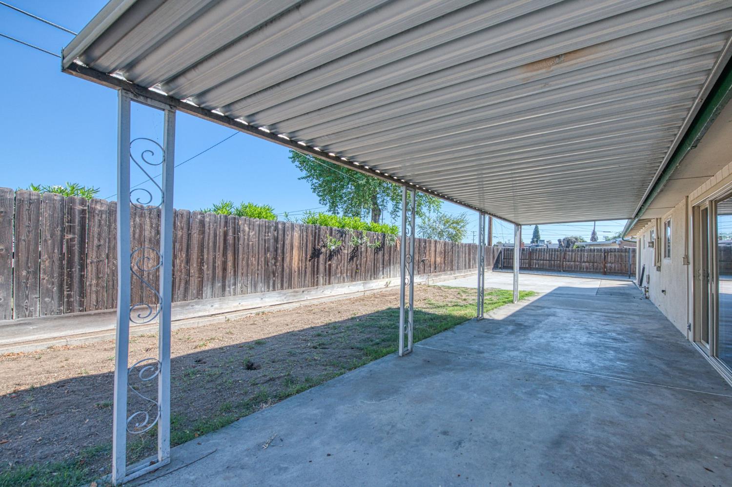 145 Rall Ave, Clovis, CA 93612