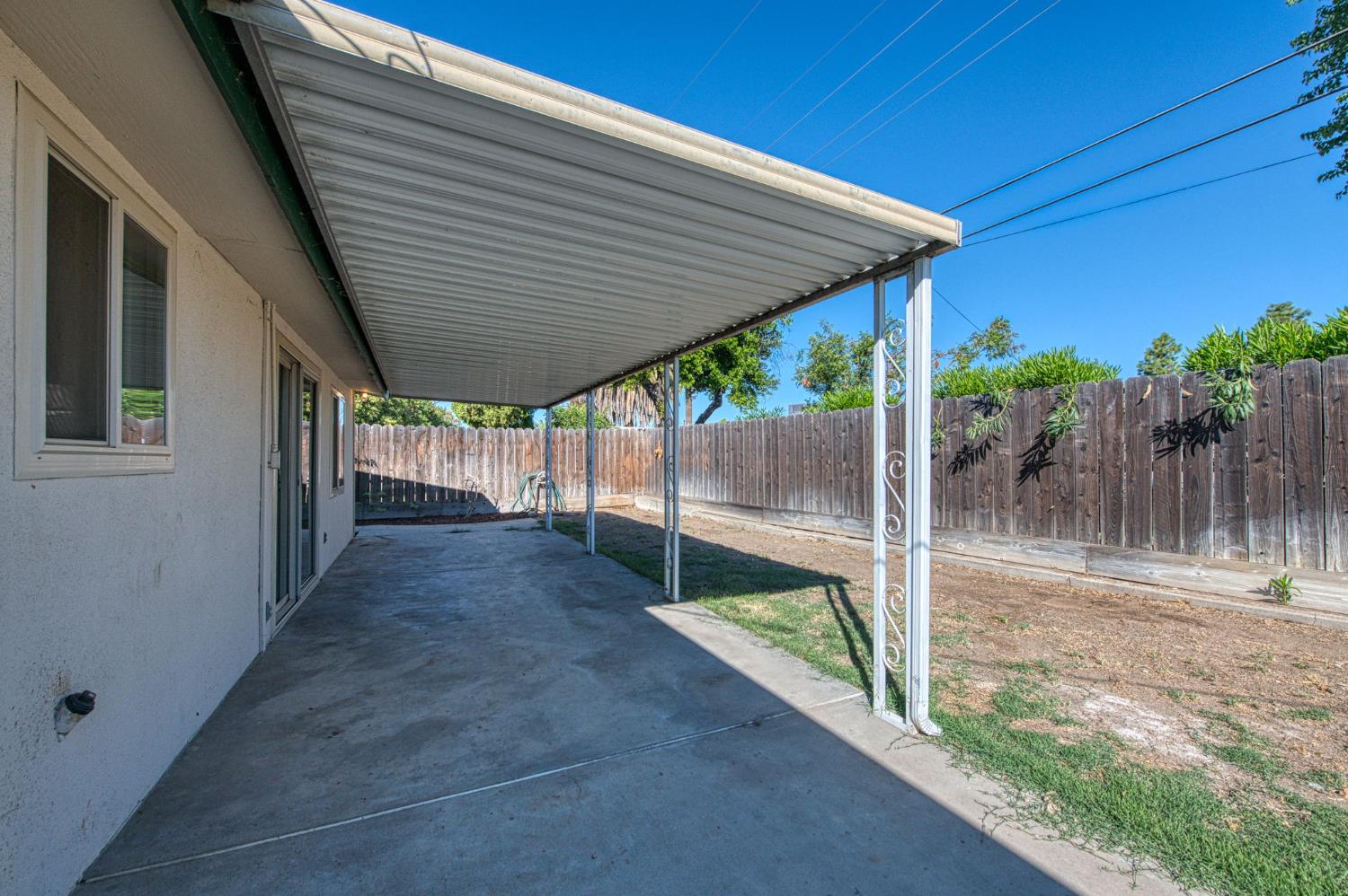 145 Rall Ave, Clovis, CA 93612