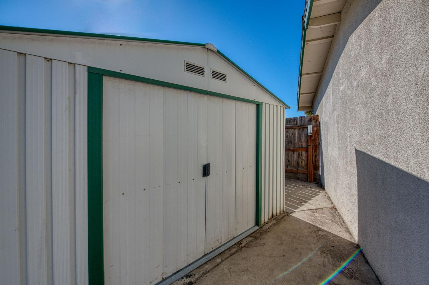 145 Rall Ave, Clovis, CA 93612