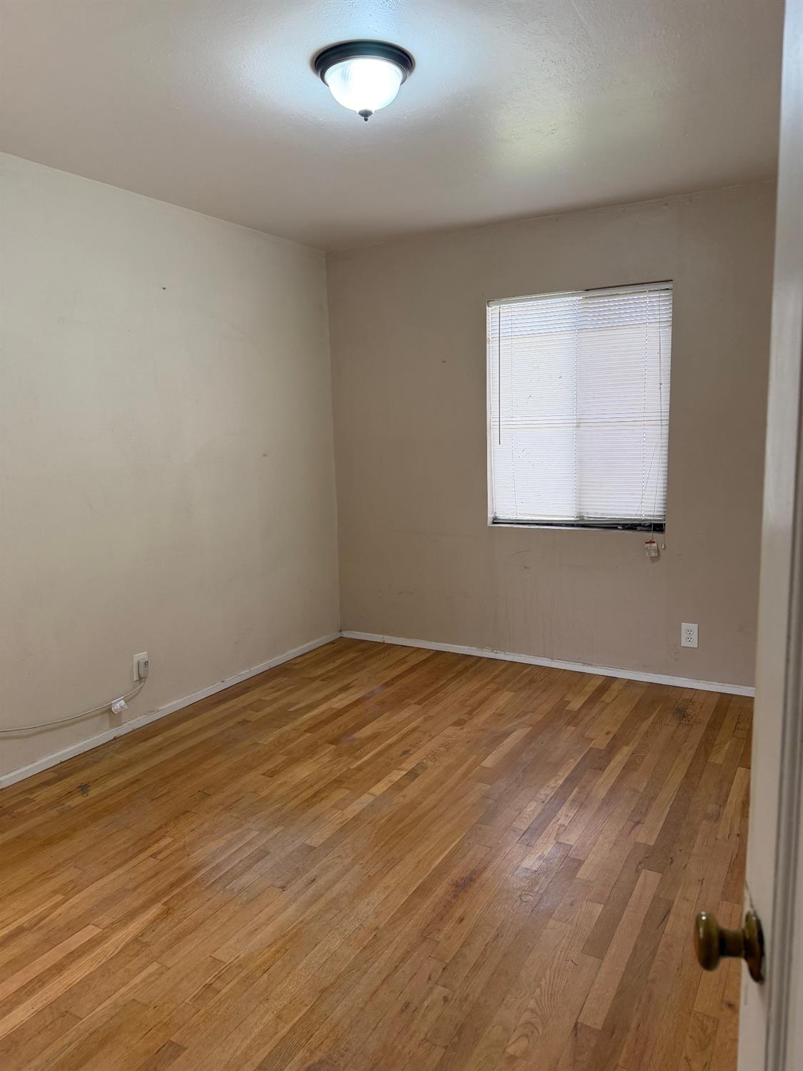 1605 W Fedora Ave, Fresno, CA 93705