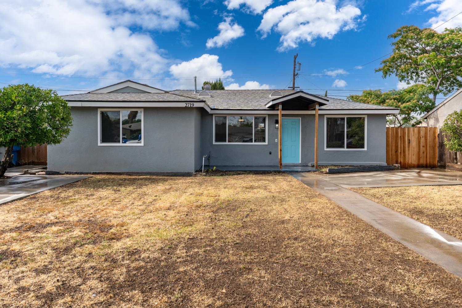 2719 E Norwich Ave, Fresno, CA 93726