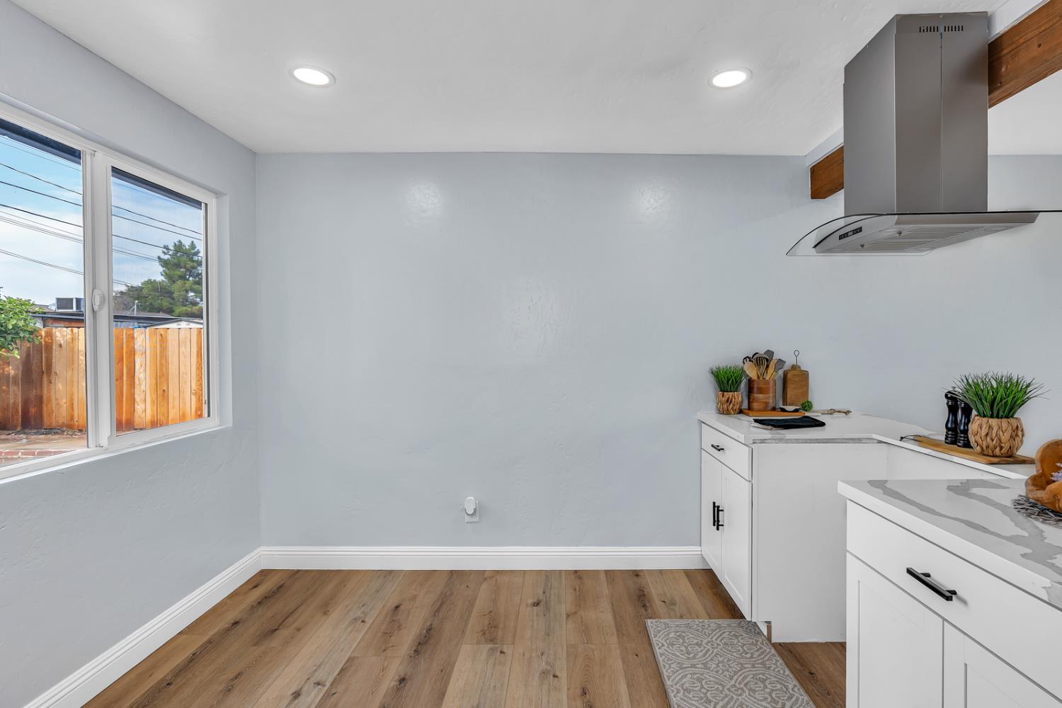 2719 E Norwich Ave, Fresno, CA 93726