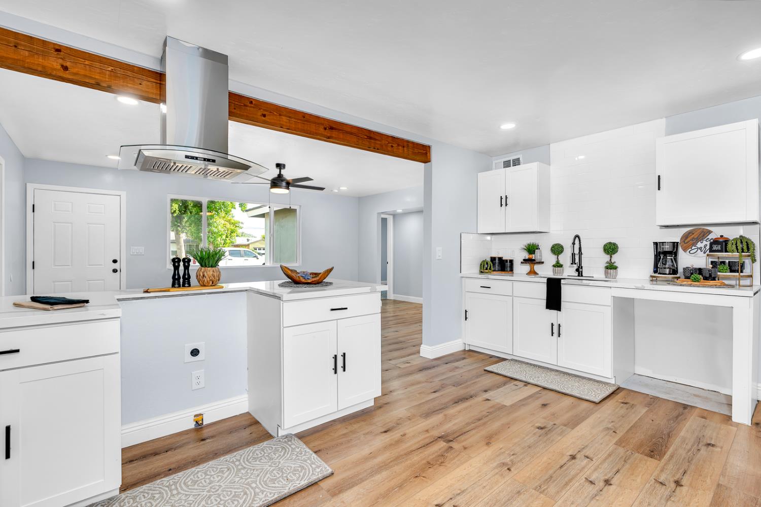 2719 E Norwich Ave, Fresno, CA 93726