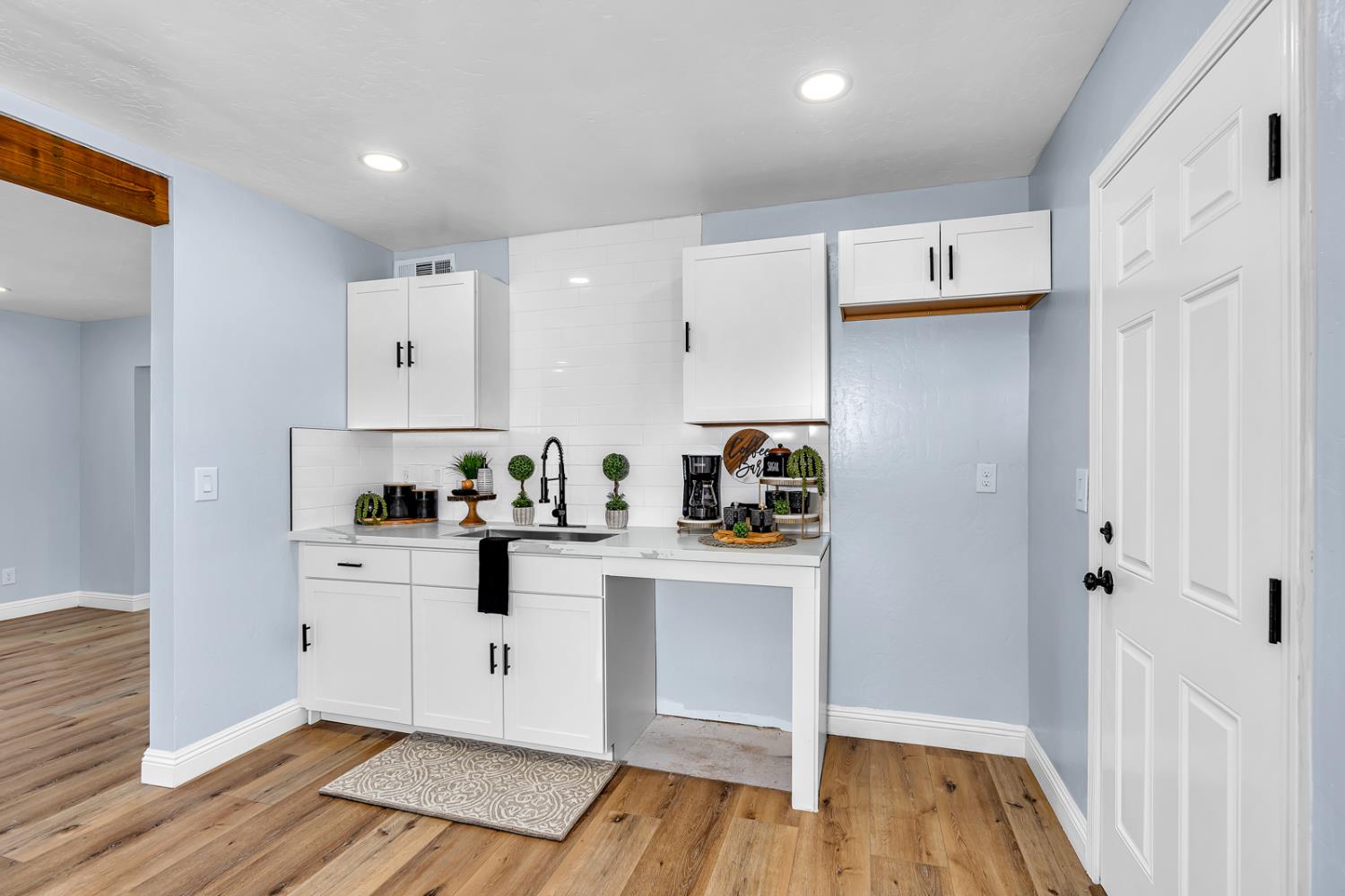 2719 E Norwich Ave, Fresno, CA 93726