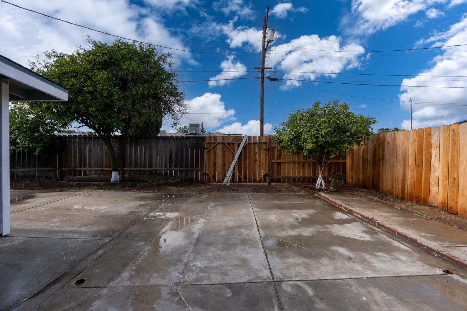 2719 E Norwich Ave, Fresno, CA 93726