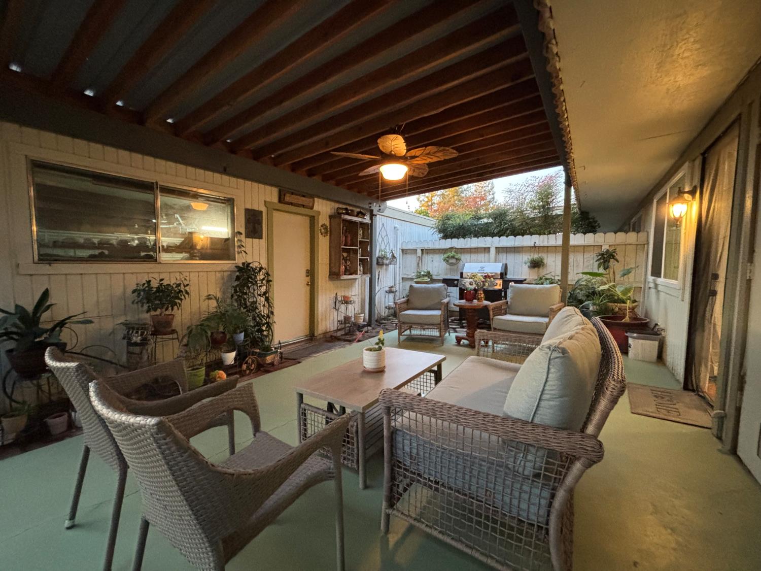 4902 N Sequoia Dr #104, Fresno, CA 93705