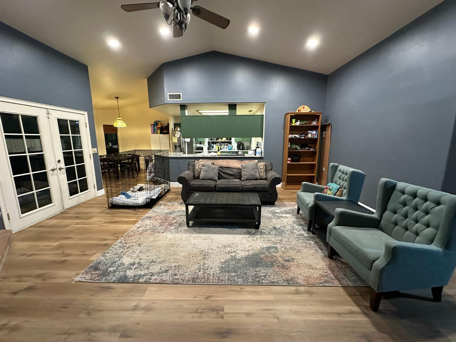 2526 Gibson Ave, Clovis, CA 93611