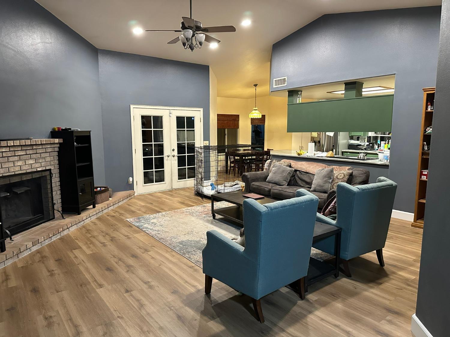 2526 Gibson Ave, Clovis, CA 93611