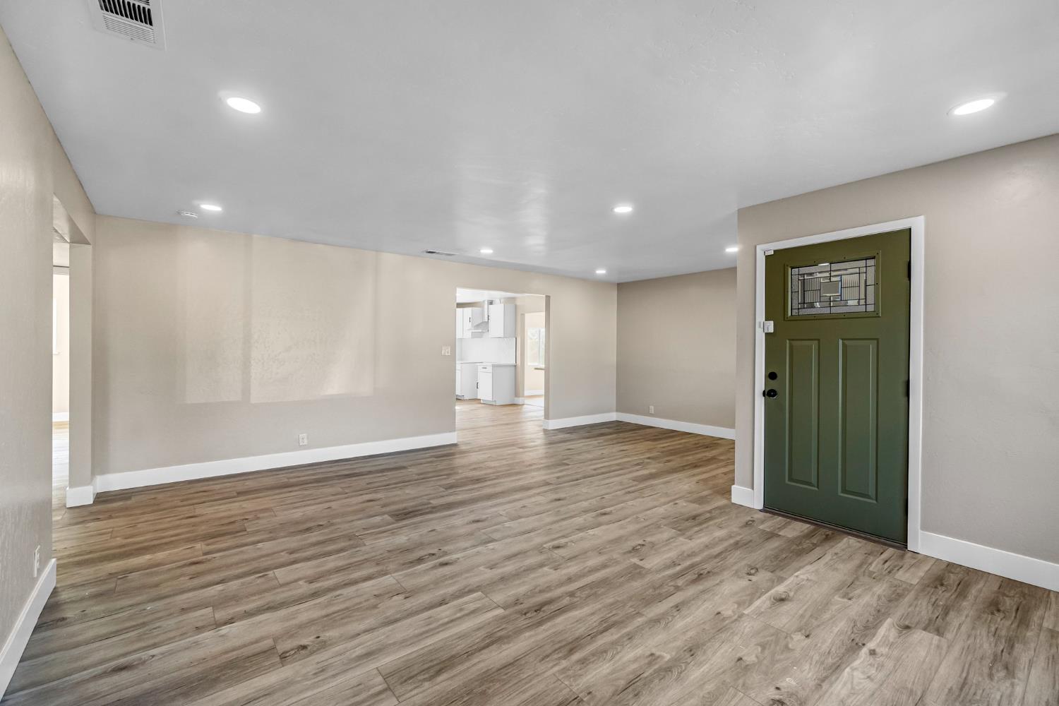 5186 N Callisch Ave, Fresno, CA 93710