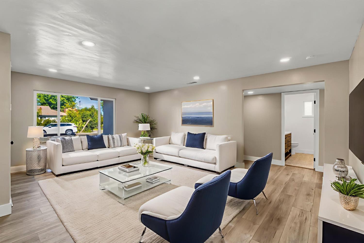 5186 N Callisch Ave, Fresno, CA 93710