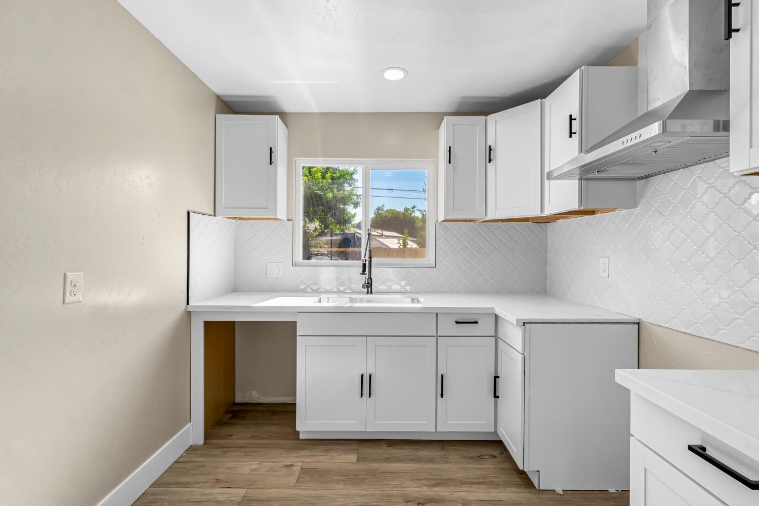 5186 N Callisch Ave, Fresno, CA 93710