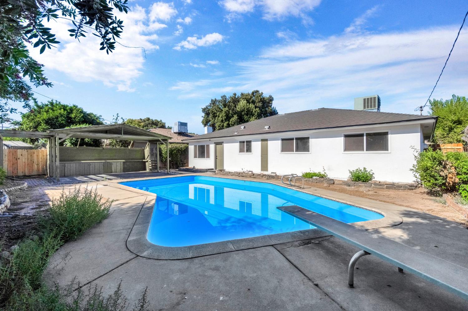 5186 N Callisch Ave, Fresno, CA 93710