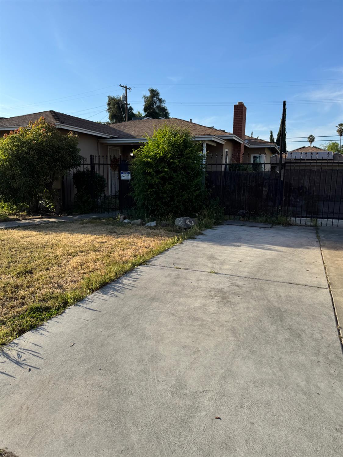 2625 E Michigan Ave, Fresno, CA 93703