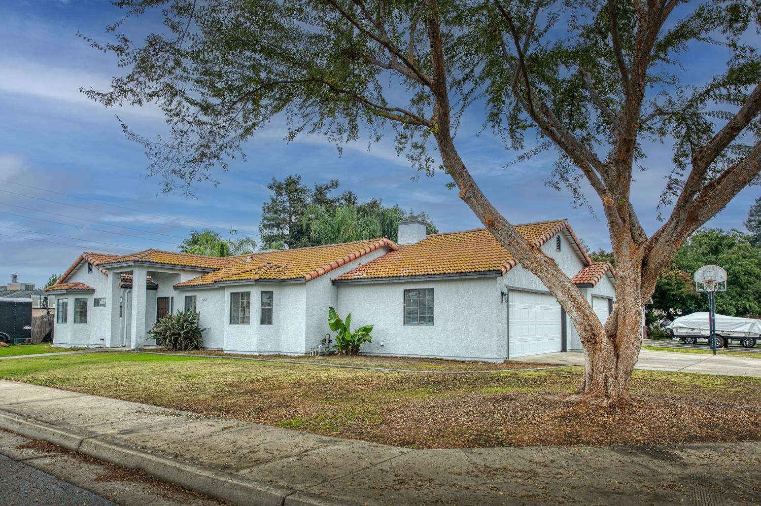 3526 Olive St, Selma, CA 93662