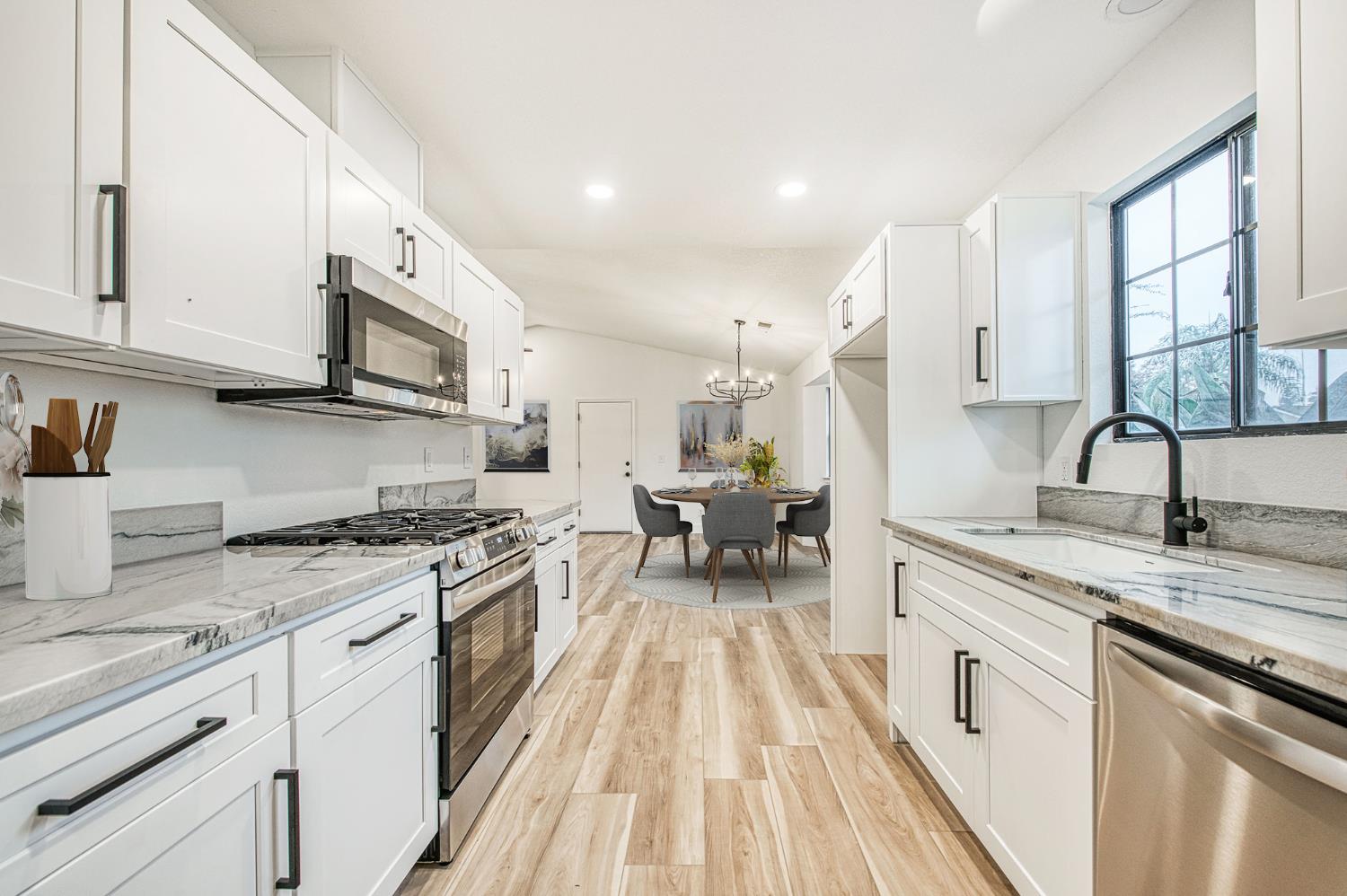 3526 Olive St, Selma, CA 93662