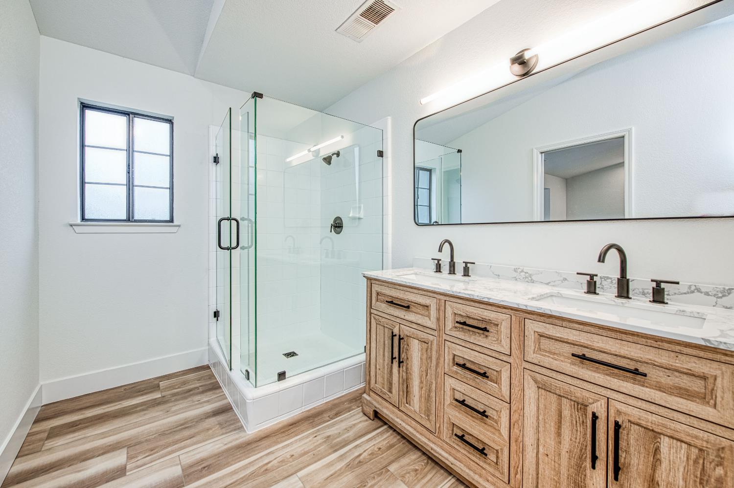 3526 Olive St, Selma, CA 93662