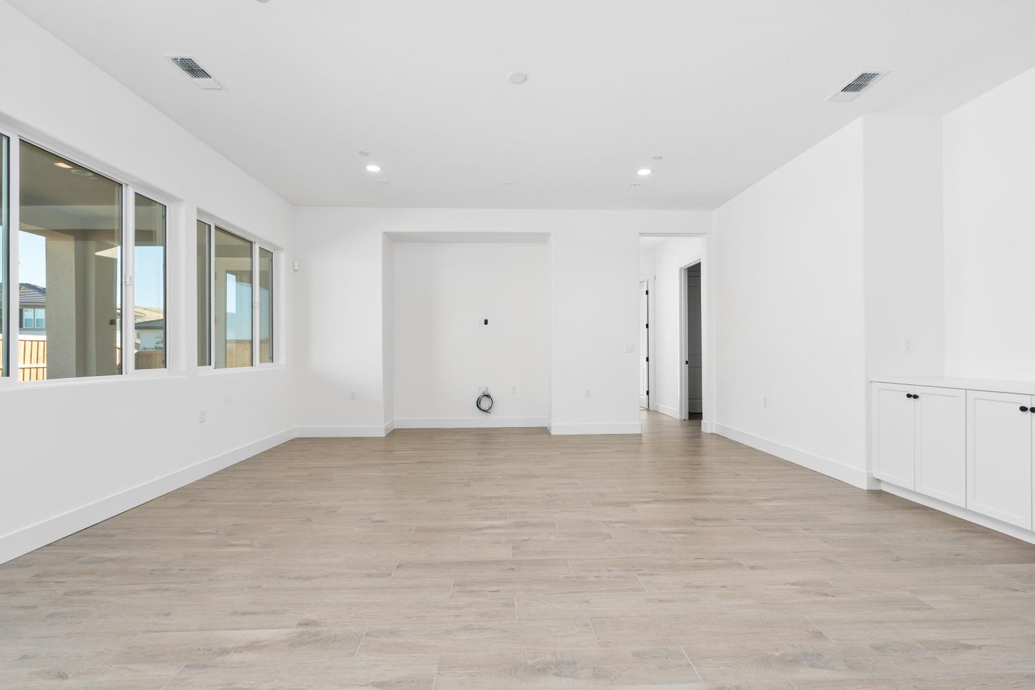 4527 Iron Creek Ct, Friant, CA 93626