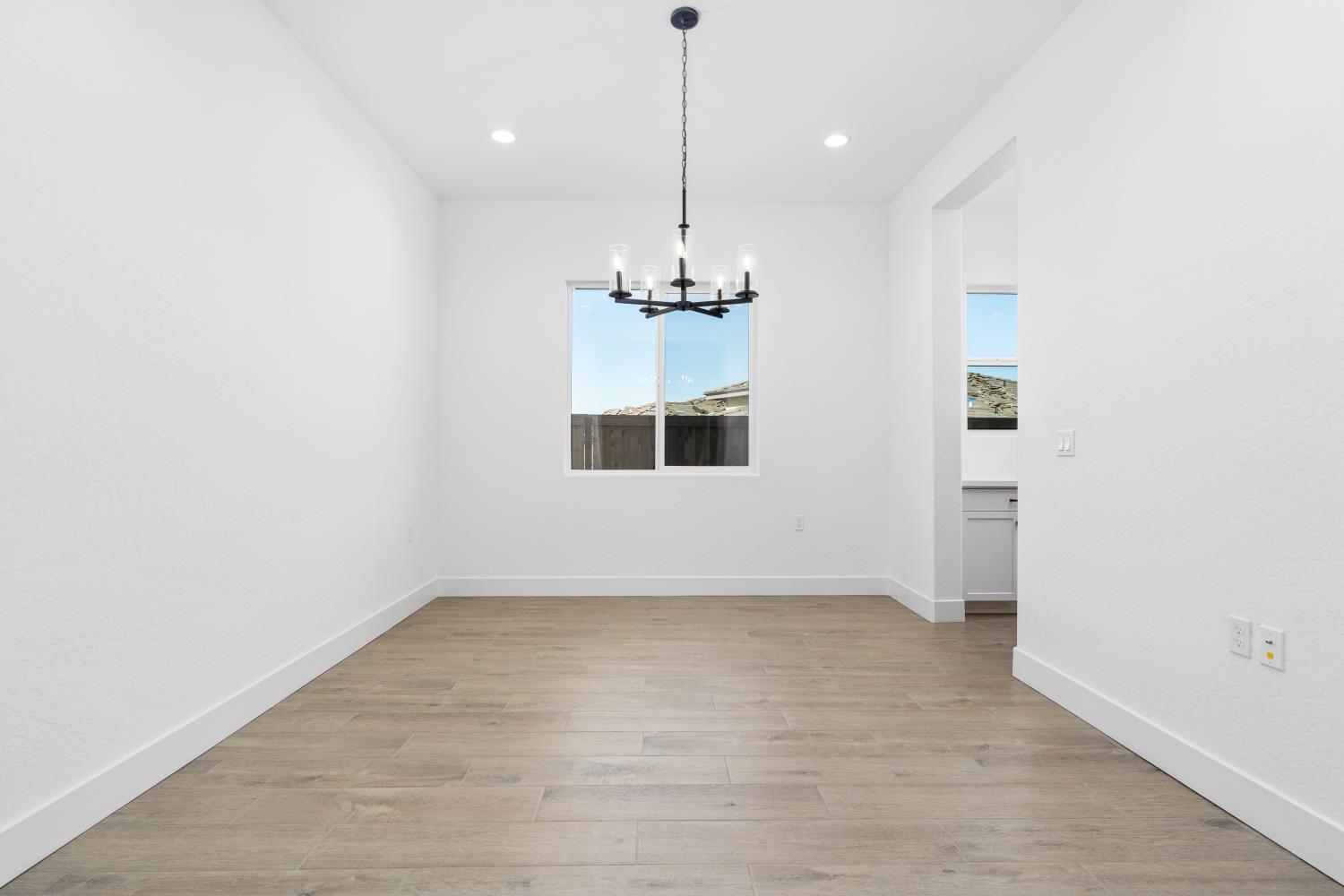 4527 Iron Creek Ct, Friant, CA 93626