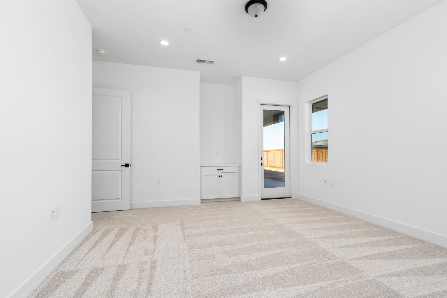 4527 Iron Creek Ct, Friant, CA 93626