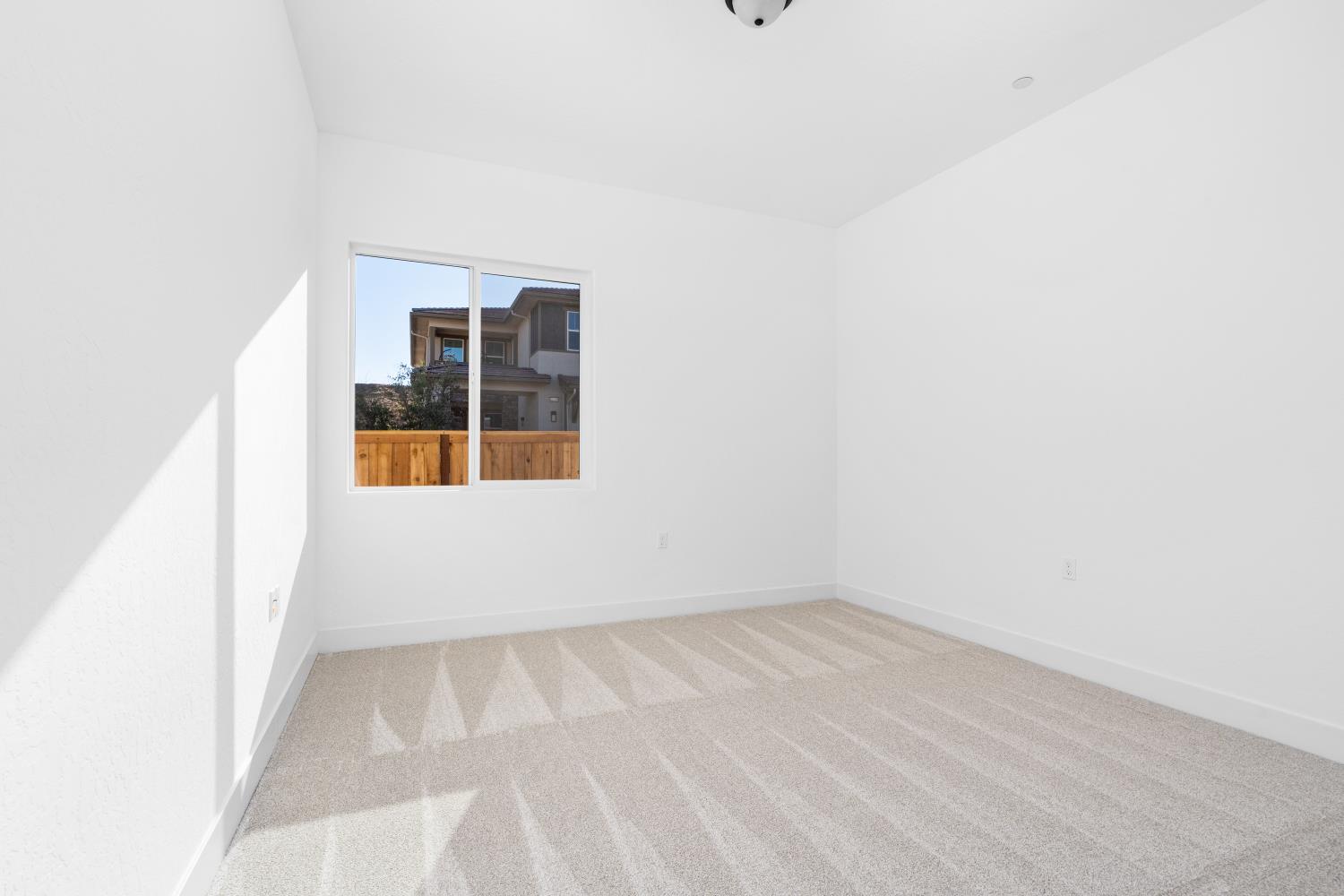 4527 Iron Creek Ct, Friant, CA 93626