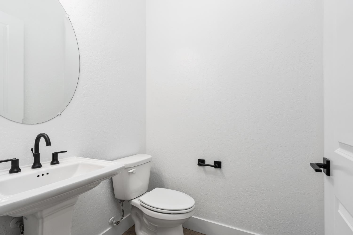 4527 Iron Creek Ct, Friant, CA 93626