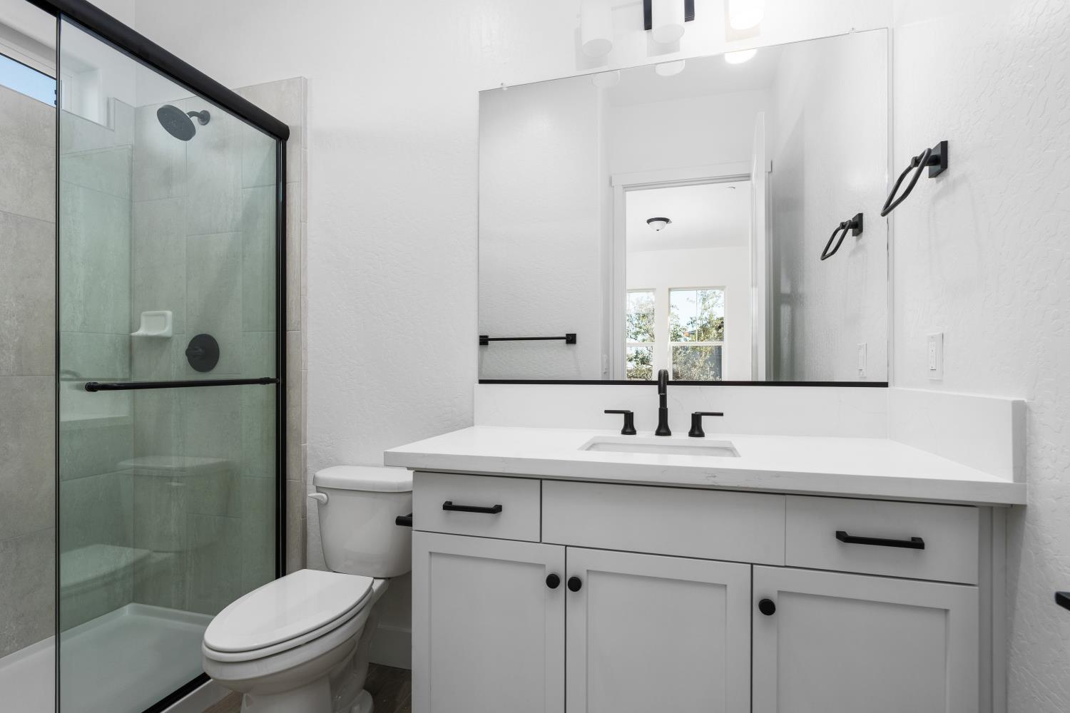 4527 Iron Creek Ct, Friant, CA 93626