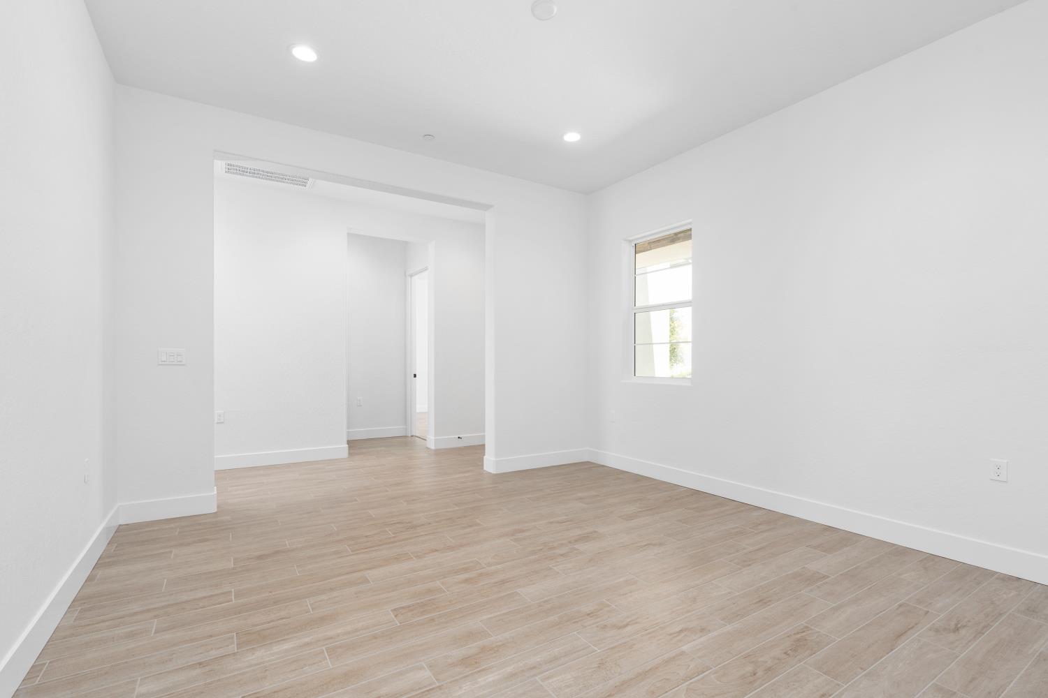 8388 Iron Creek Dr, Friant, CA 93626