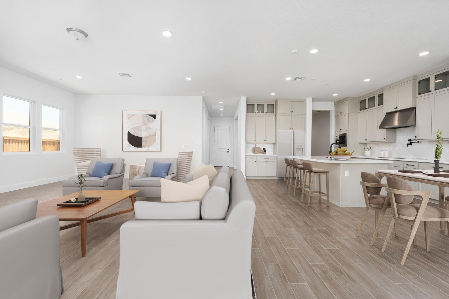 8388 Iron Creek Dr, Friant, CA 93626