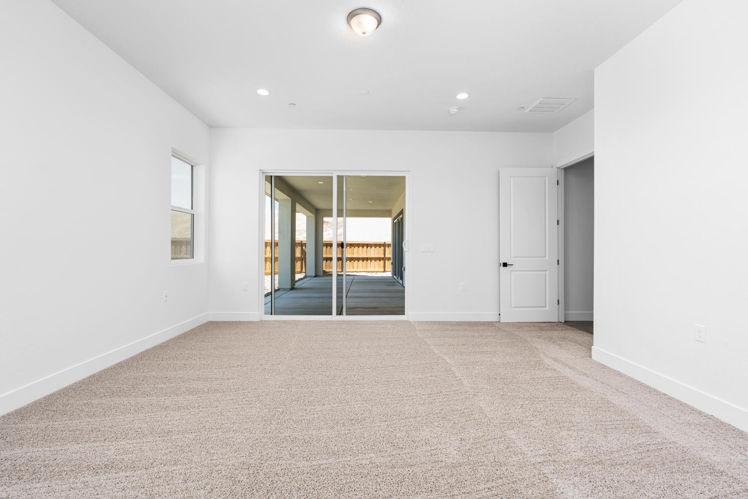 8388 Iron Creek Dr, Friant, CA 93626